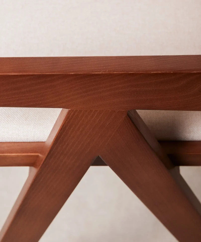 Silla de Comedor en Madera Tapizada con Reposabrazos Pauline Arms