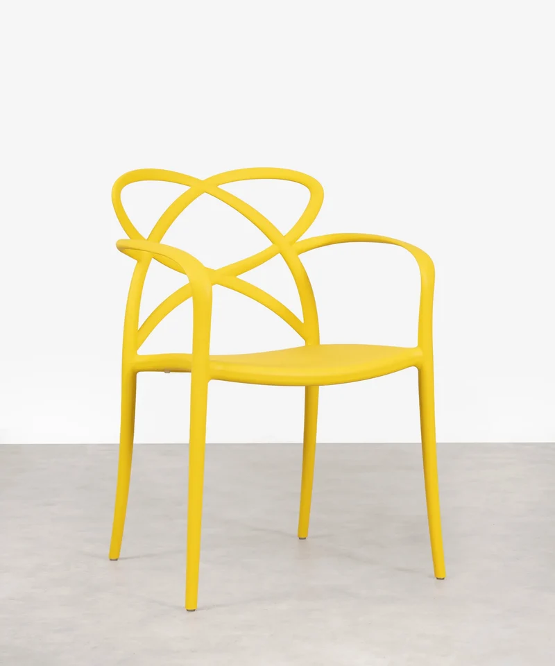 Silla de Polipropileno con Reposabrazos Maestro Arms