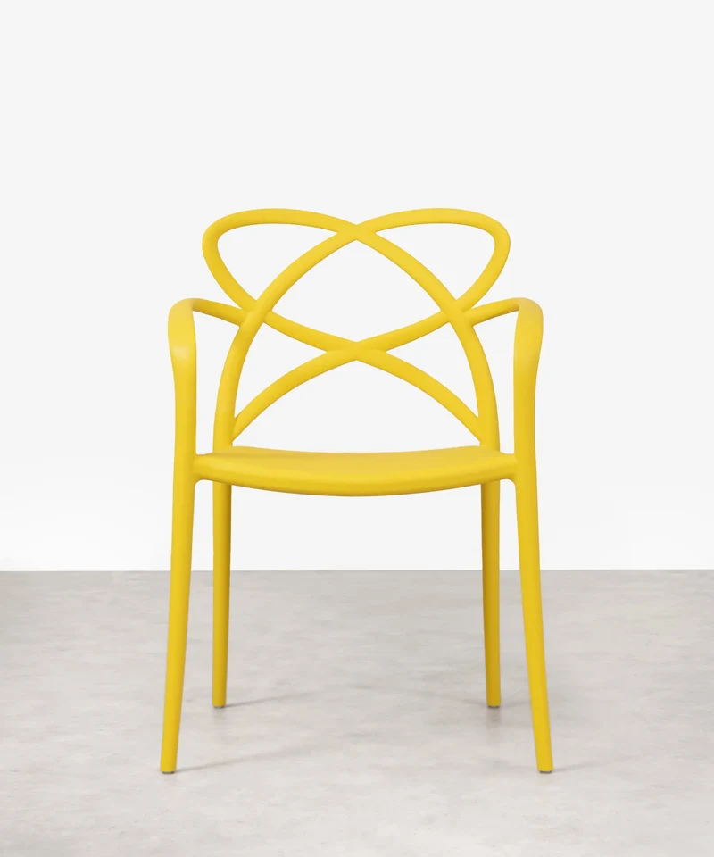 Silla de Polipropileno con Reposabrazos Maestro Arms