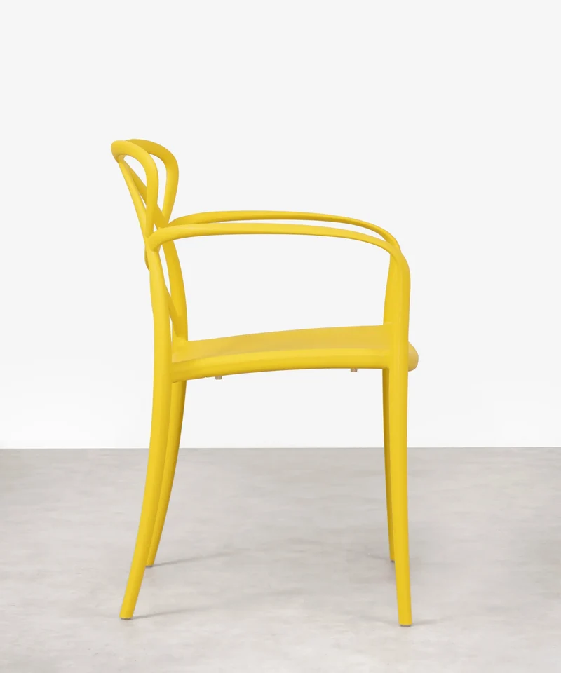 Silla de Polipropileno con Reposabrazos Maestro Arms