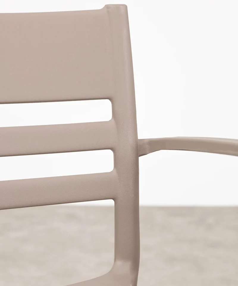 Silla de Polipropileno con Reposabrazos Nina Arms