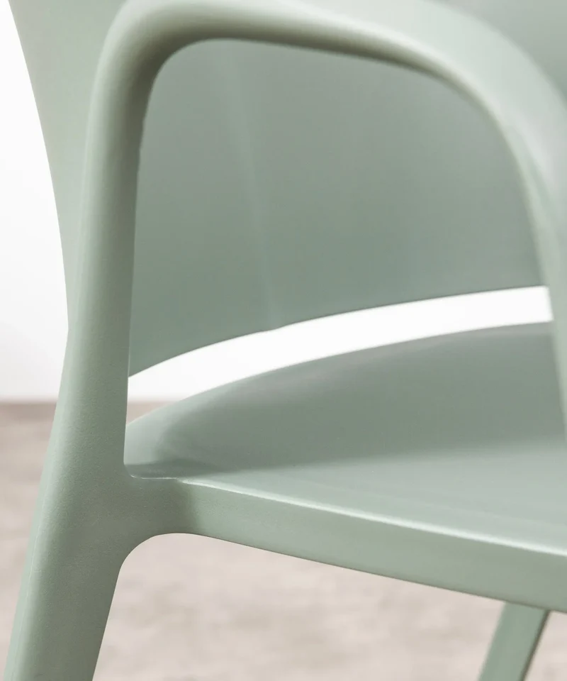 Silla de Polipropileno con Reposabrazos Pippa