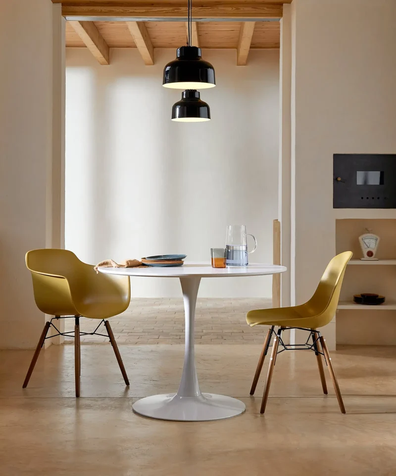Silla de Polipropileno y Madera con Reposabrazos Elon Arms