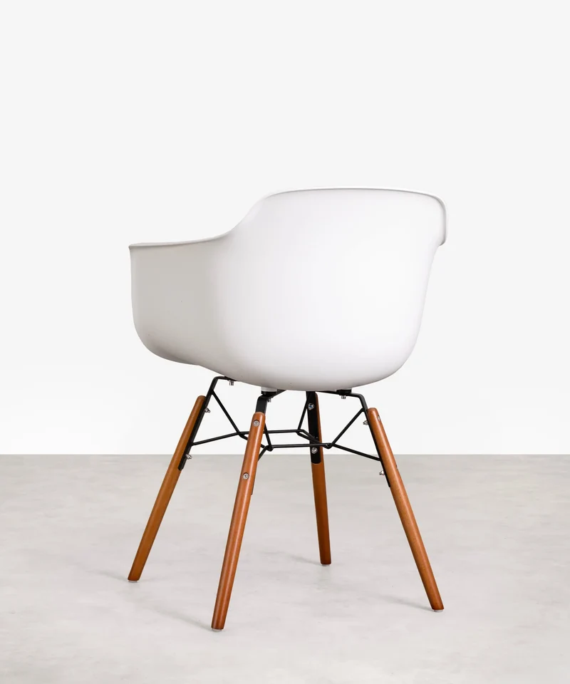 Silla de Polipropileno y Madera con Reposabrazos Elon Arms