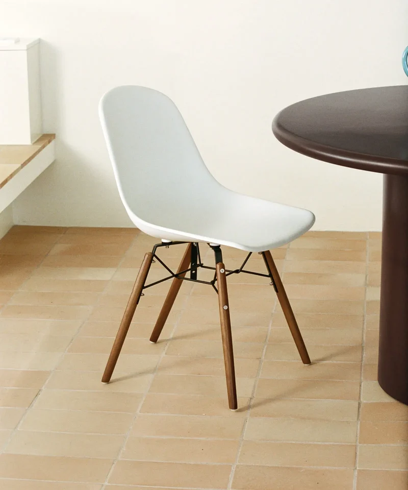 Silla de Polipropileno y Madera Elon