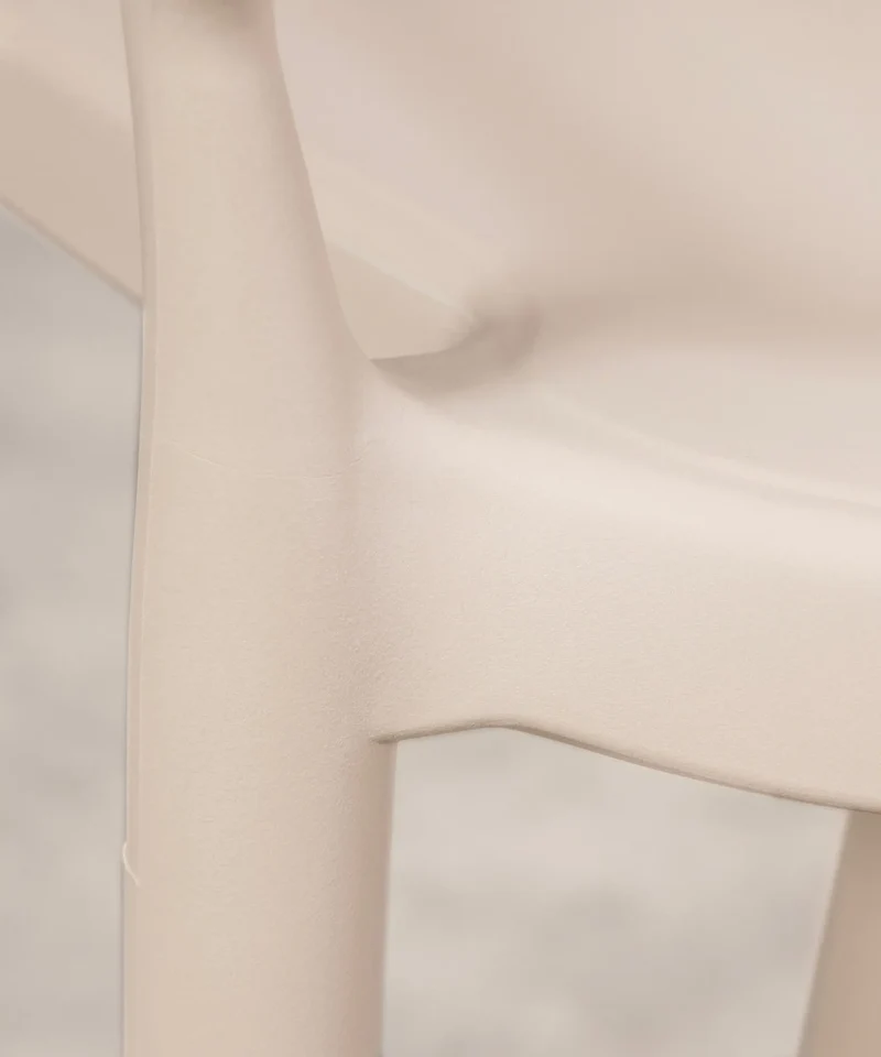Silla de Polipropileno con Reposabrazos Nil