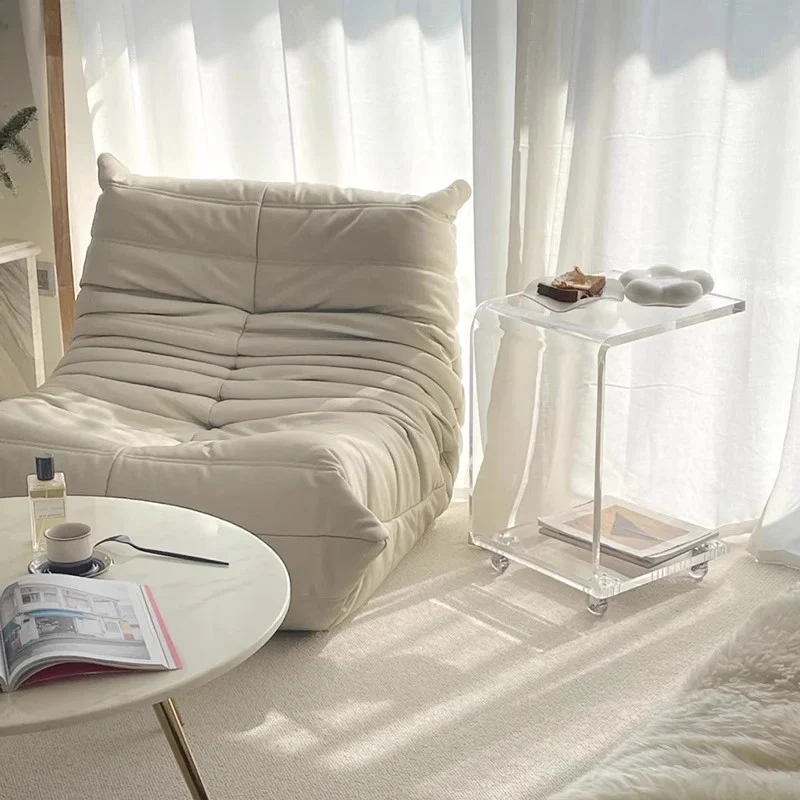 Table d'appoint en acrylique en forme de C avec roues