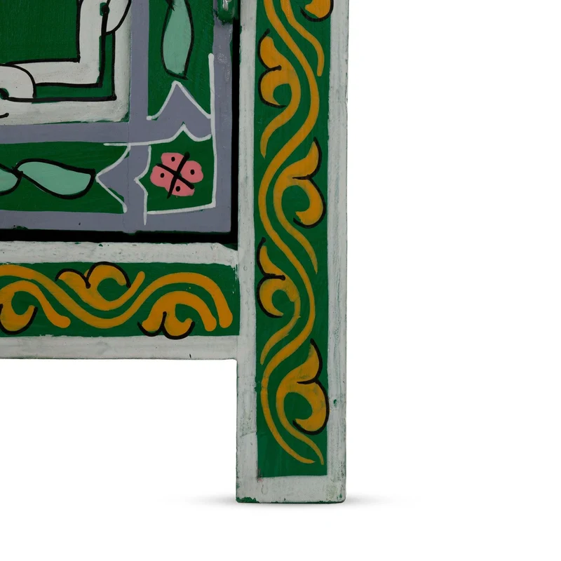 Table de nuit arabe peinte en vert
