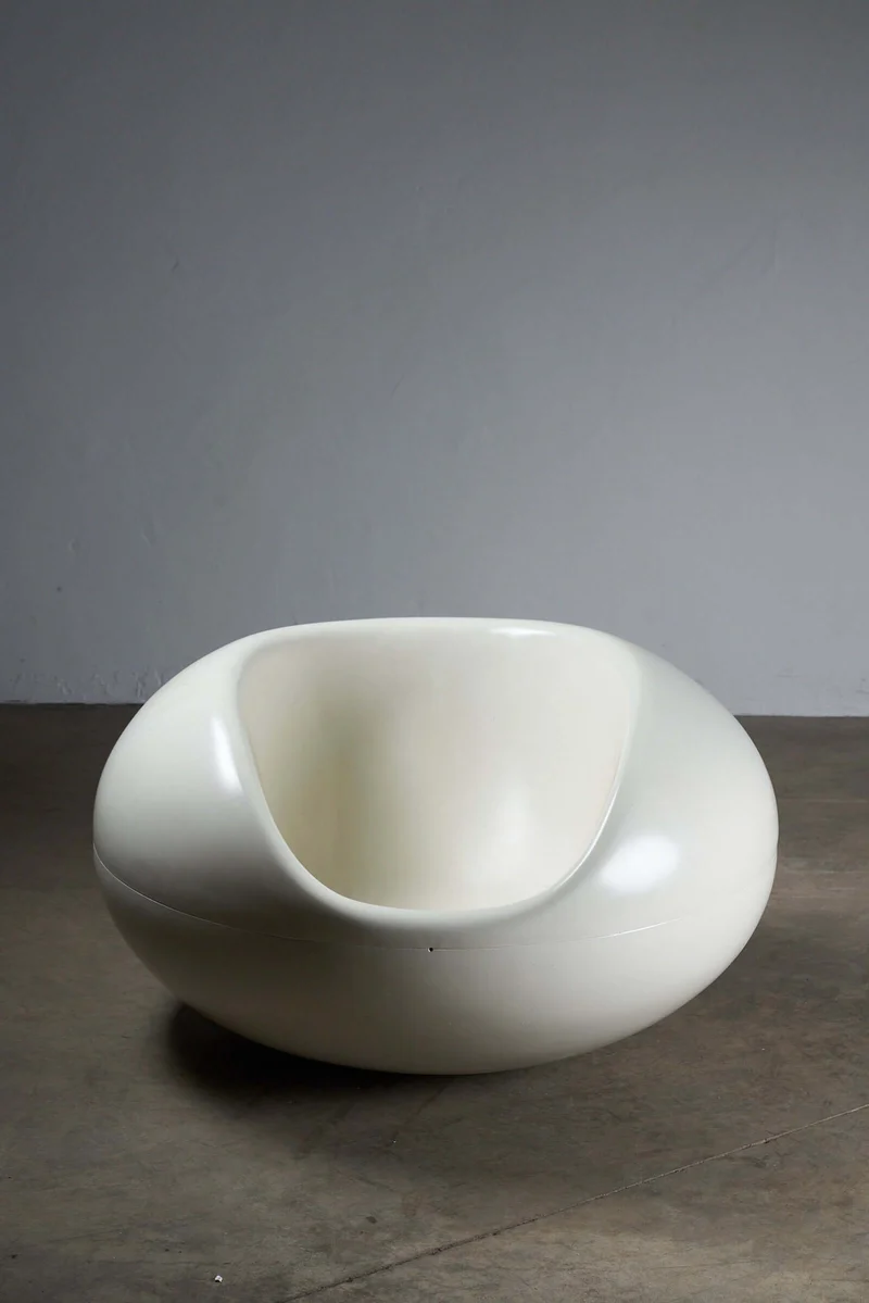 Vintage Pastil Chair by Eero Aarnio - Iconic White Fiberglass Design