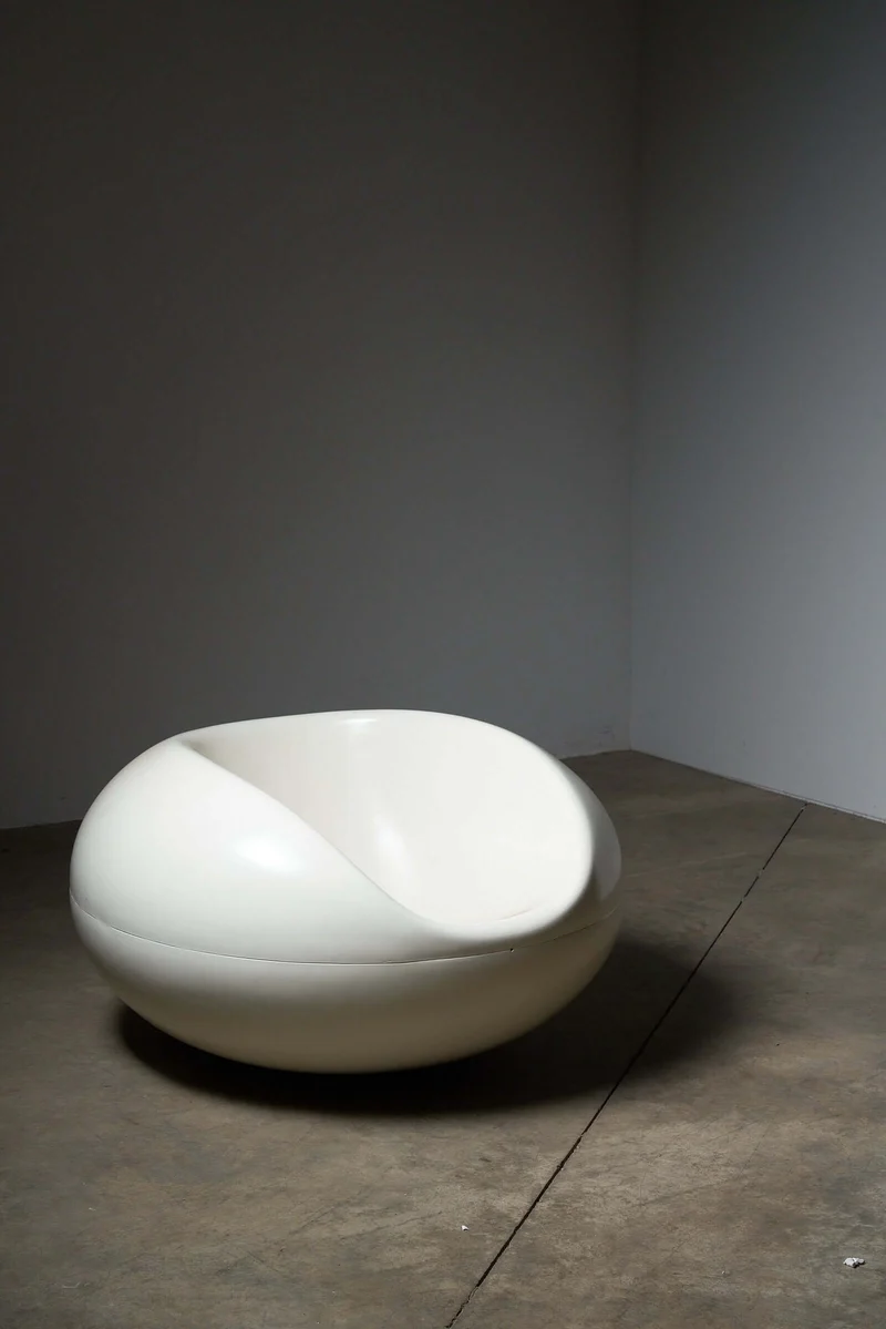 Vintage Pastil Chair by Eero Aarnio - Iconic White Fiberglass Design