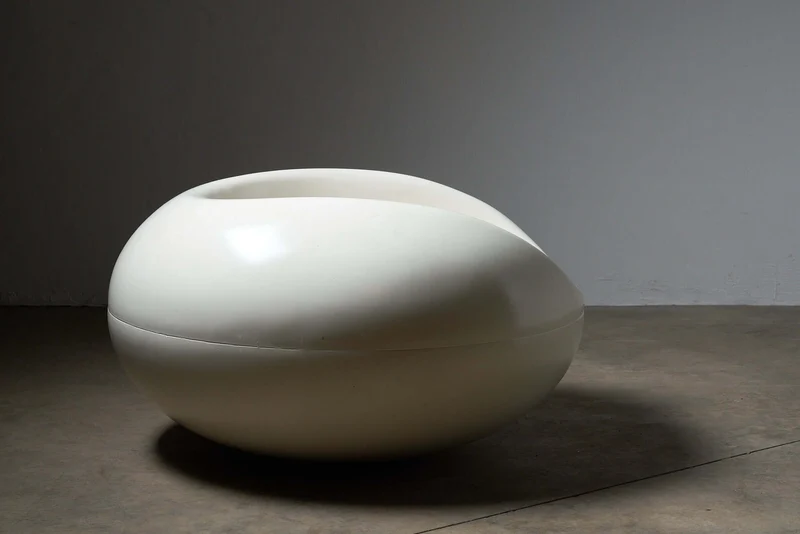 Vintage Pastil Chair by Eero Aarnio - Iconic White Fiberglass Design