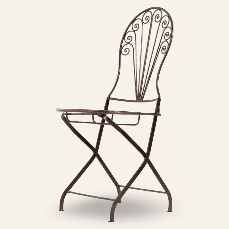 Chaise pliante marocaine en fer forgé de couleur cuivre