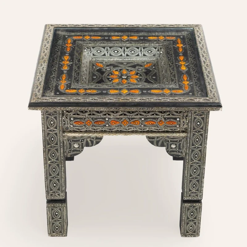 Table marocaine en bois plaqué maillechort et os orange