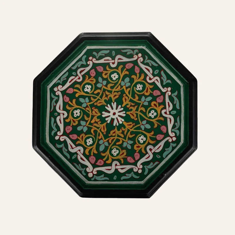 Table marocaine en bois vert peinte à la main