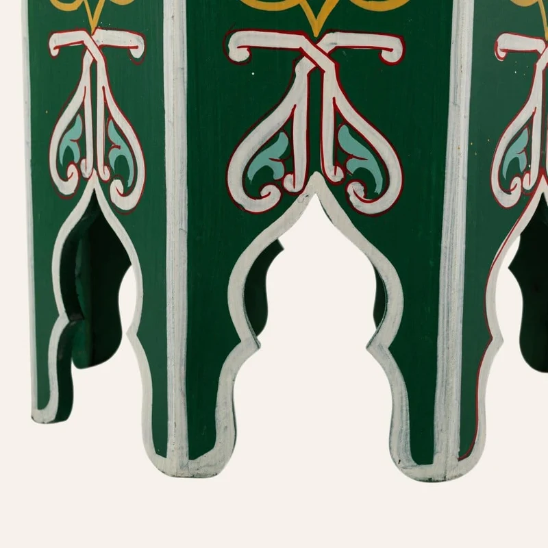 Table marocaine en bois vert peinte à la main