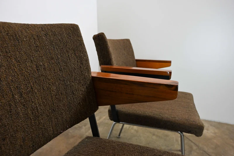 1 of 4 Gispen "L11" armchairs by A.R. Cordemeyer