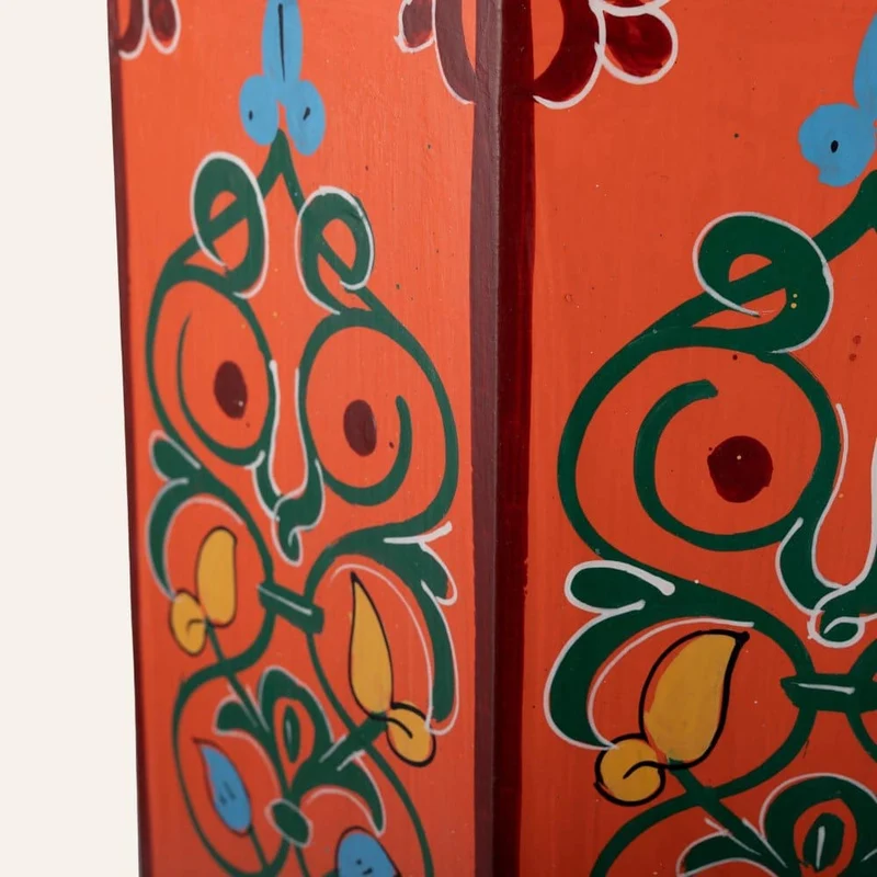 Table marocaine en bois orange peinte à la main