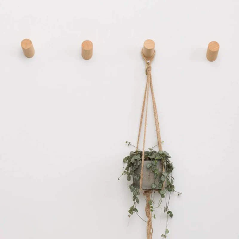 Crochets muraux en bois