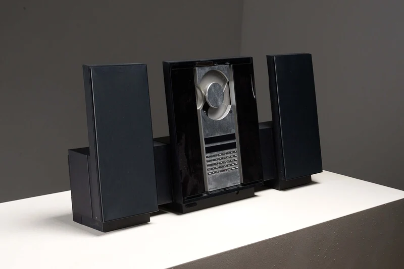 Bang & Olufsen BeoSystem 2300, Iconic 1990s Audio System