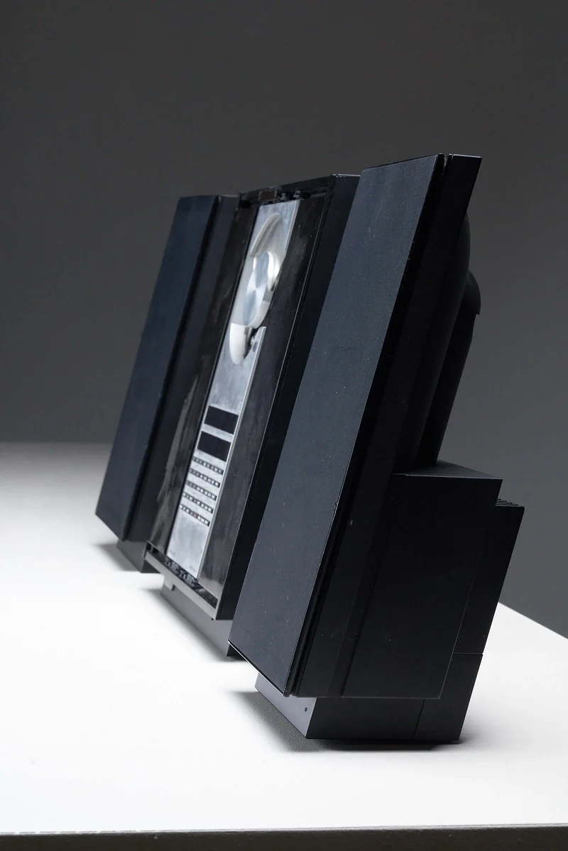 Bang & Olufsen BeoSystem 2300, Iconic 1990s Audio System
