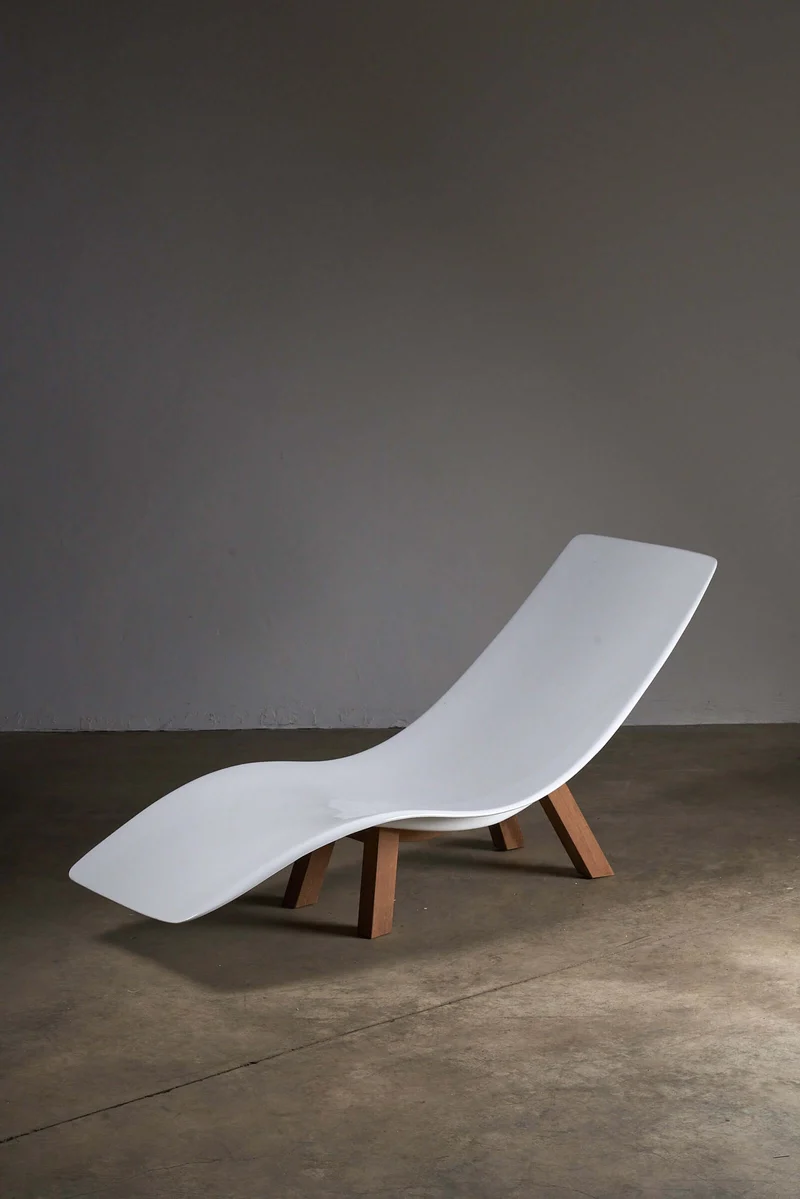 Eurolax R1 by Charles Zublena, Chaise Longue with base