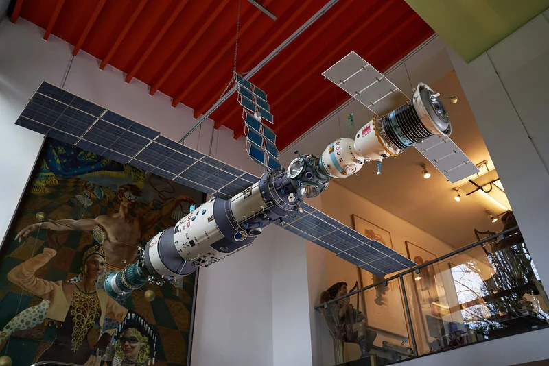 Mir Space Station USSR CCCP Original Scale Model