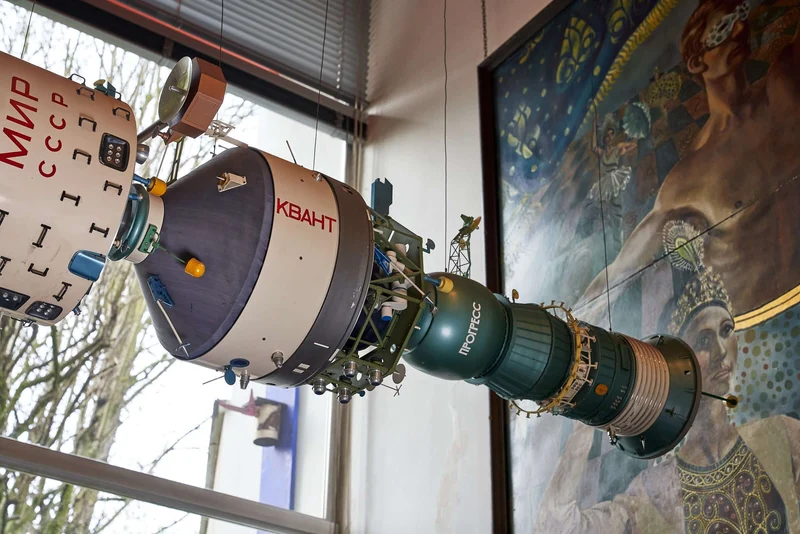Mir Space Station USSR CCCP Original Scale Model