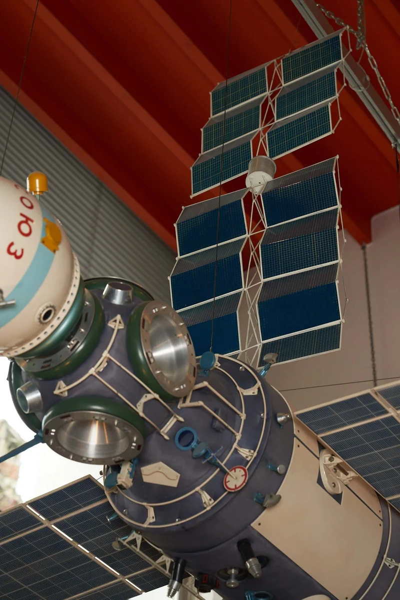 Mir Space Station USSR CCCP Original Scale Model