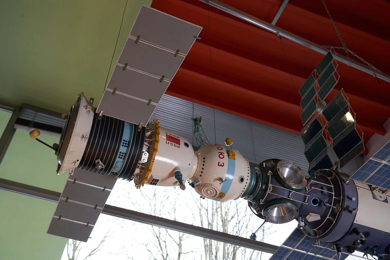 Mir Space Station USSR CCCP Original Scale Model