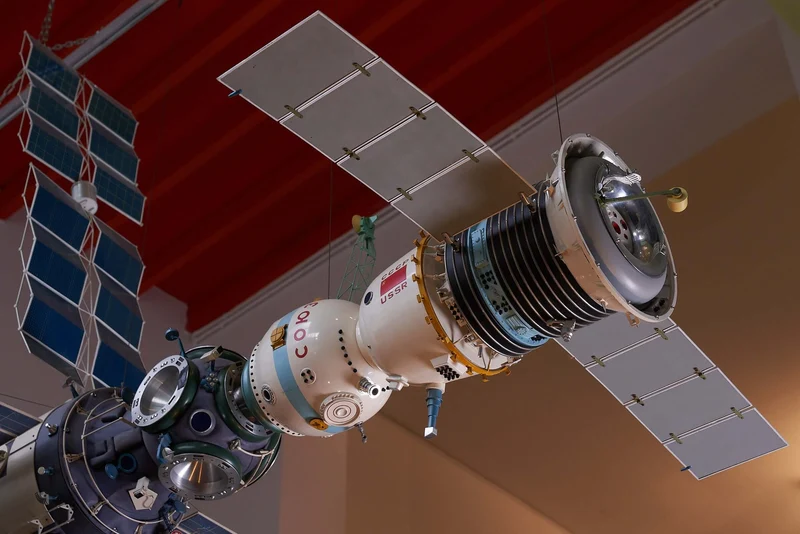 Mir Space Station USSR CCCP Original Scale Model
