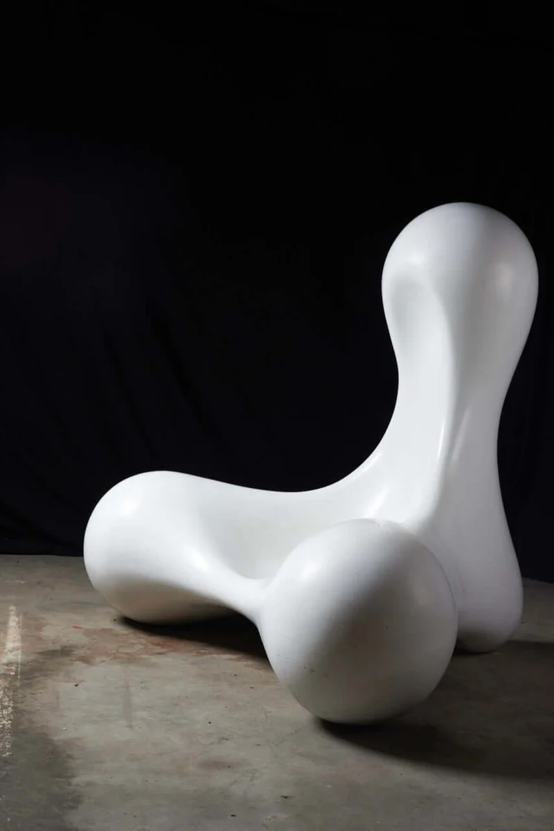 Kortekaas Chair in White Fiberglass