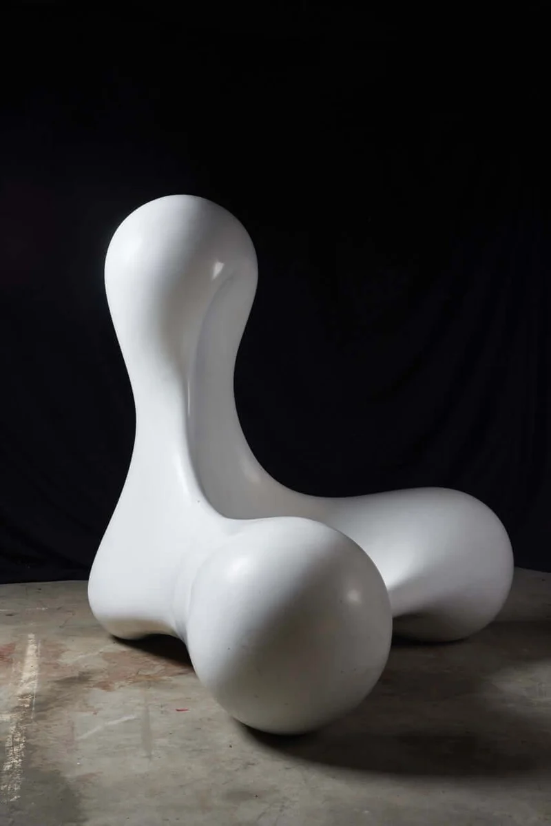 Kortekaas Chair in White Fiberglass