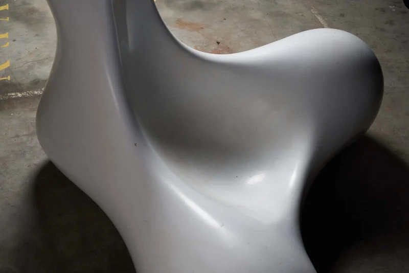 Kortekaas Chair in White Fiberglass