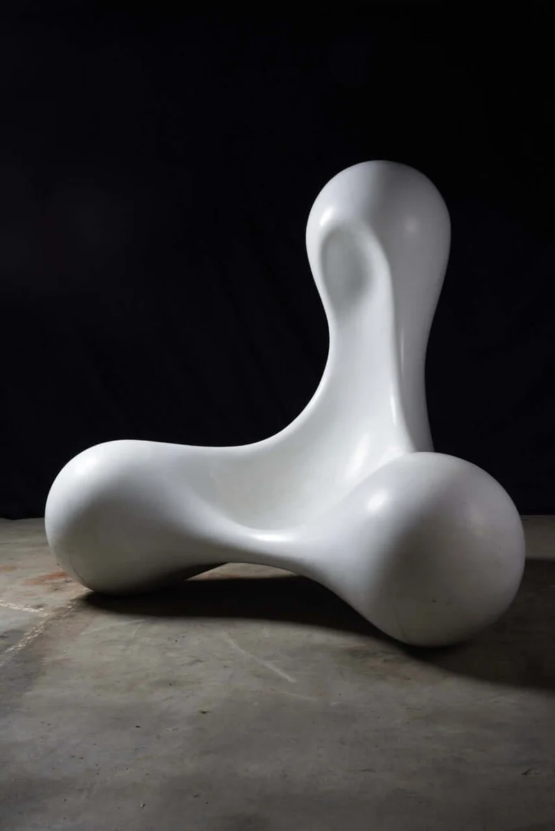 Kortekaas Chair in White Fiberglass