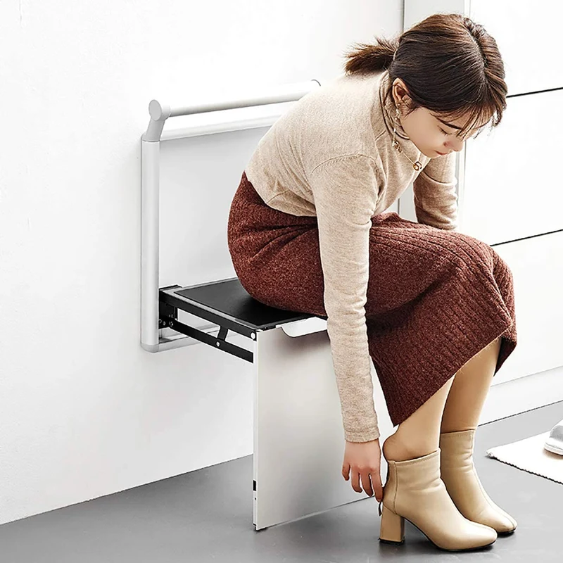 Tabouret à langer dissimulé mural