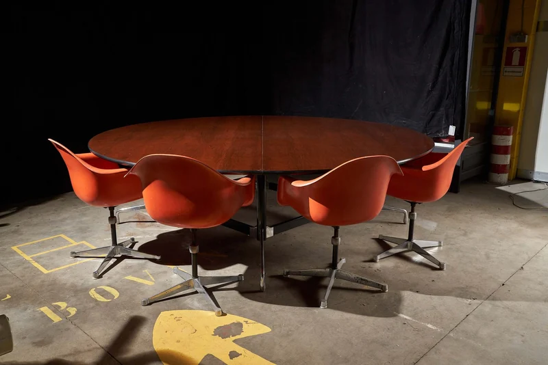 Eames Herman Miller Mid Century Conference Dinning Table, 1960s 245cm Diameter