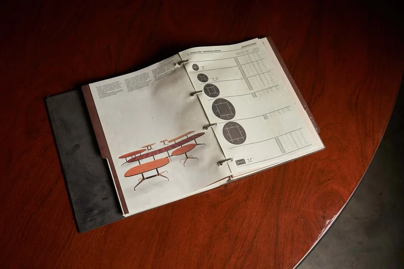 Eames Herman Miller Mid Century Conference Dinning Table, 1960s 245cm Diameter