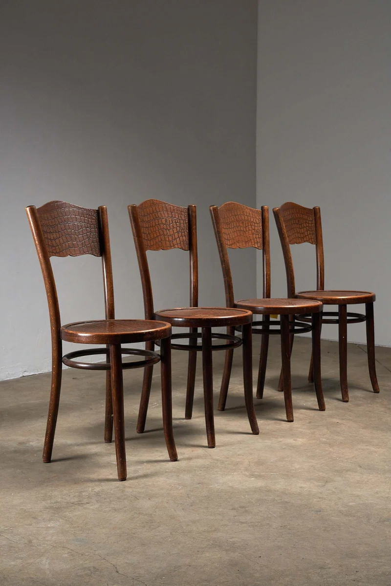 Set of 4 vintage bentwood bistro chairs with Crocodile pattern by Thonet