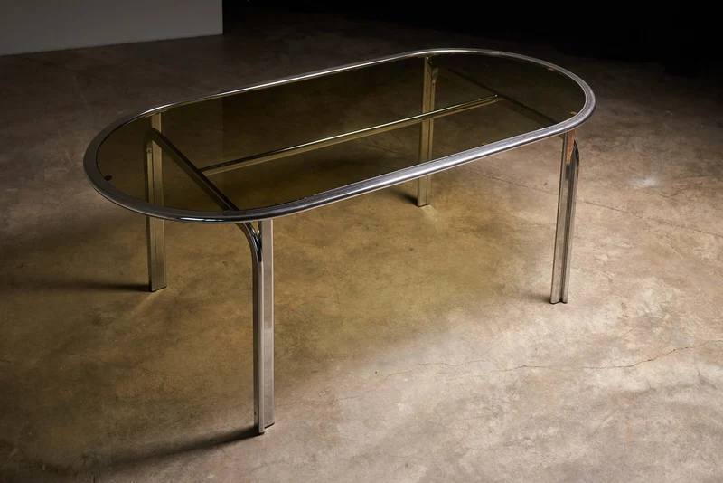 Racetrack Dinning table in Smoked Glass