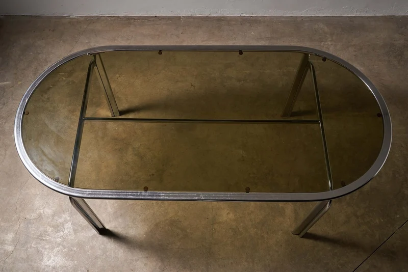 Racetrack Dinning table in Smoked Glass