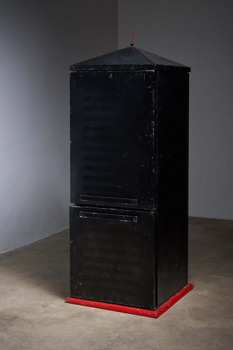 Memphis Fridge by Roberto Pezzetta