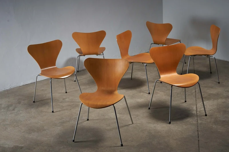 Arne Jacobsen model 7 chair