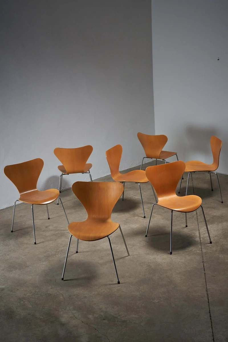 Arne Jacobsen model 7 chair