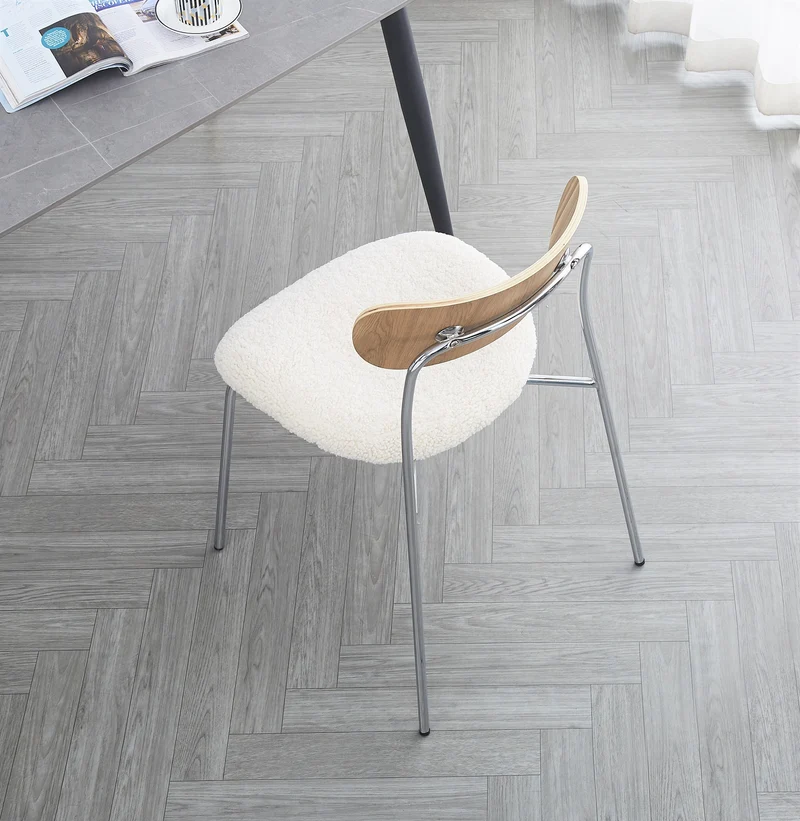Lot de 2 chaises industrielles Nordlys en métal et bouclettes blanc LINCOLN