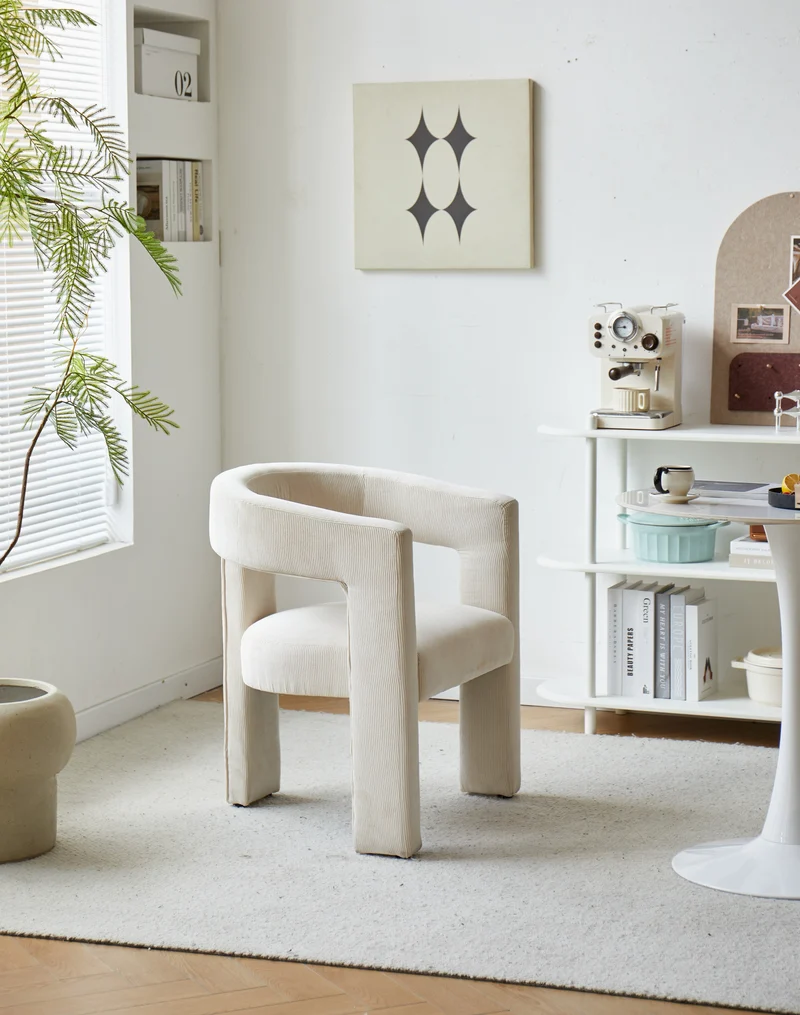 Fauteuil Nordlys en velours côtelé beige ARUSHA