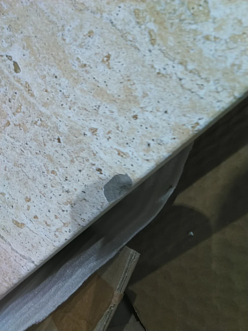 Table à manger DRAWER Kielce 8 personnes effet travertin et bois beige