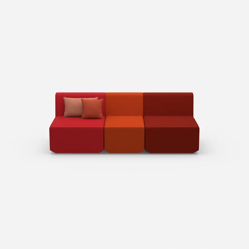 Rotes Dreisitzer Sofa