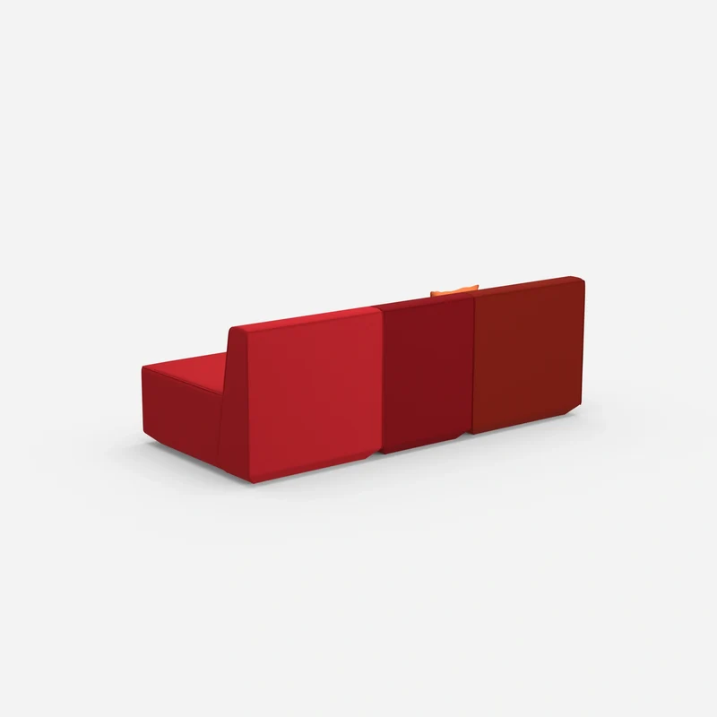Rotes Dreisitzer Sofa