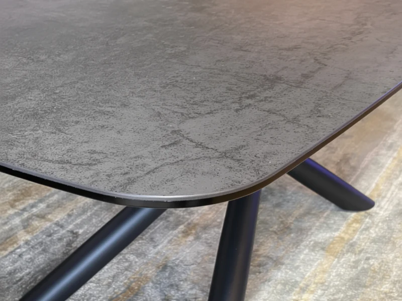 Table basse ovale en céramique – Barbara