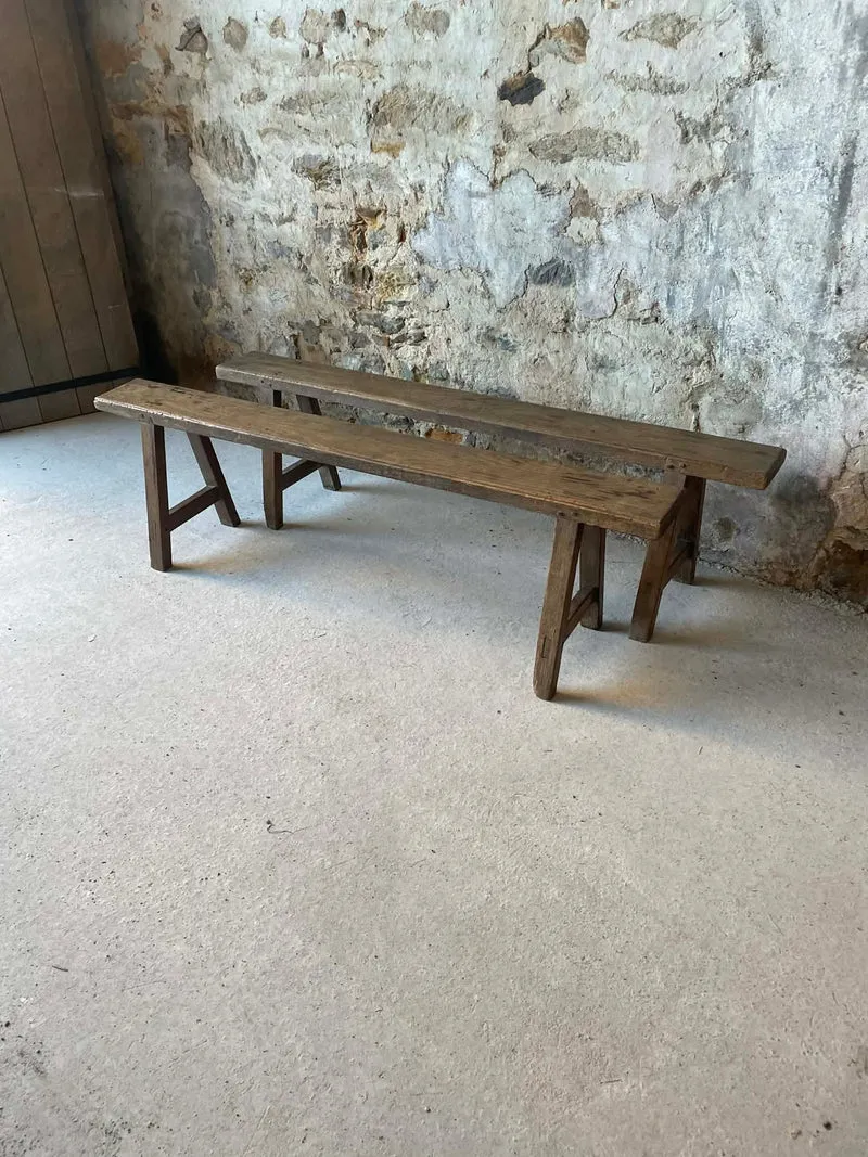 Lot de 2 bancs ancien en bois massif – style rustique